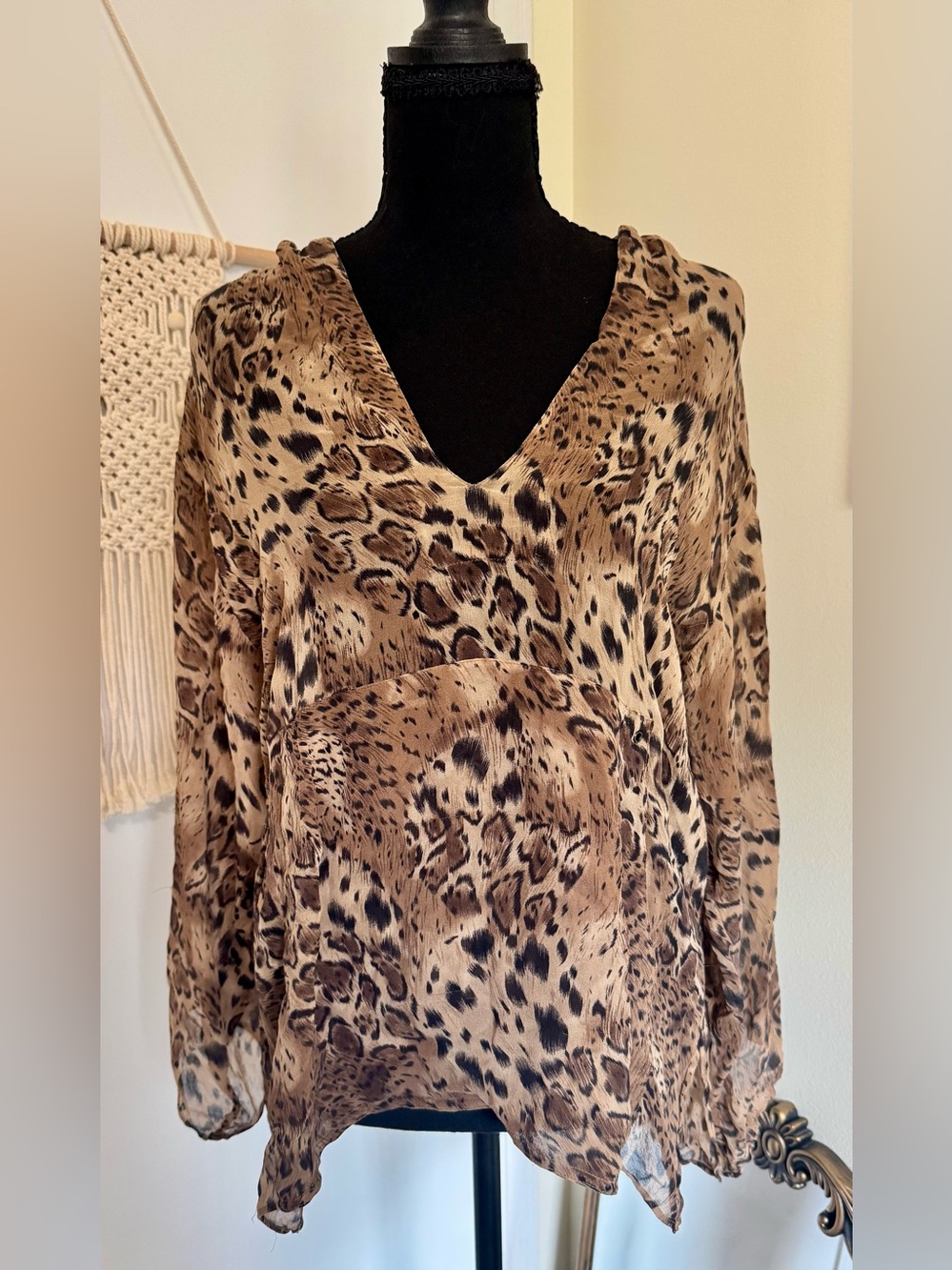Chico's Leopard Print V-Neck Blouse in Tan and Black